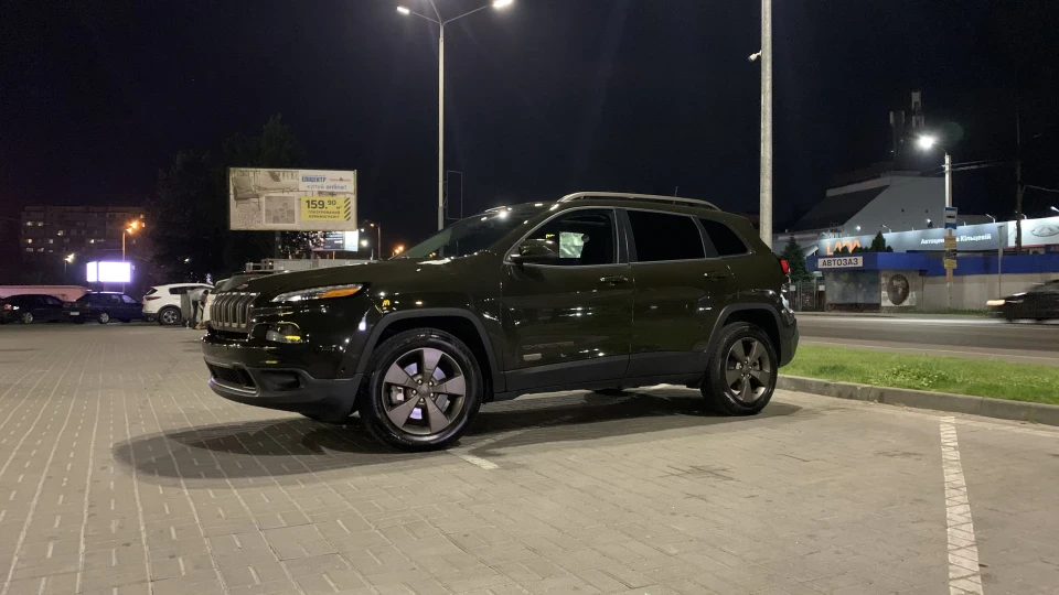 Jeep Cherokee 75th Anniversary 3