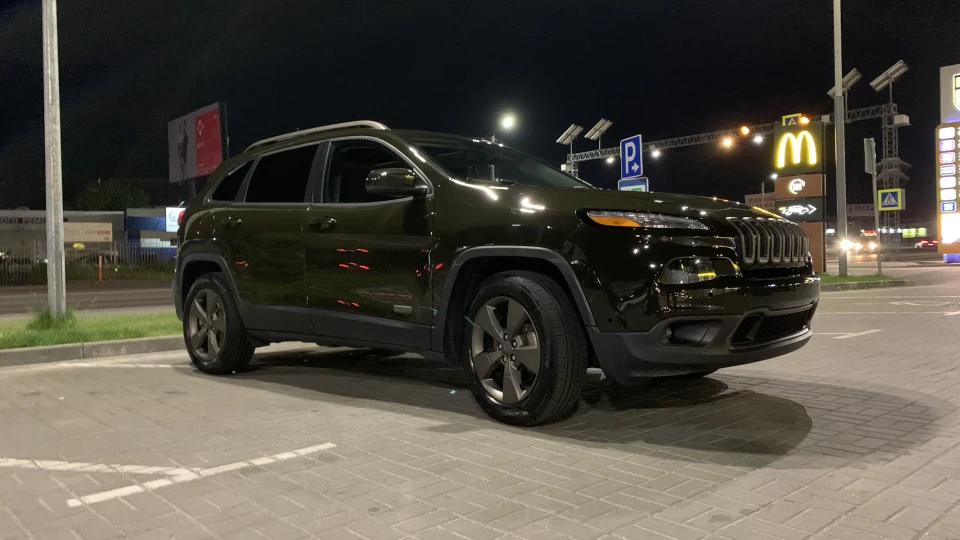 Jeep Cherokee 75th Anniversary 4
