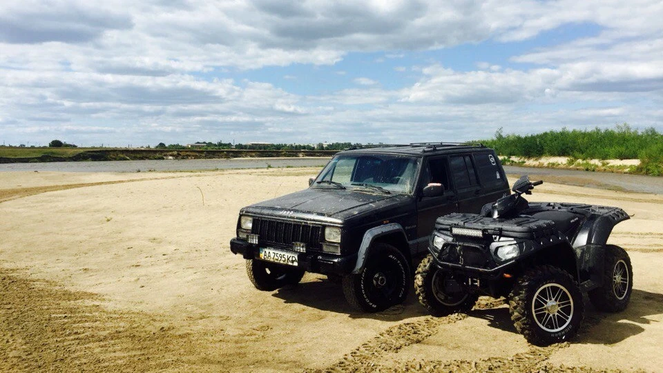 Jeep Cherokee Бобик 4