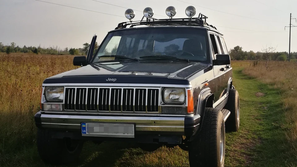 Jeep Cherokee чирпич 3