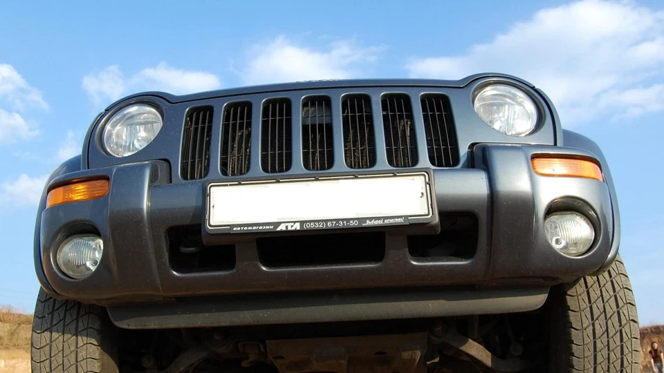 Jeep Cherokee Goluboe Siyanie