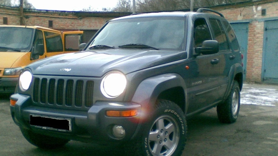 Jeep Cherokee Goluboe Siyanie 3