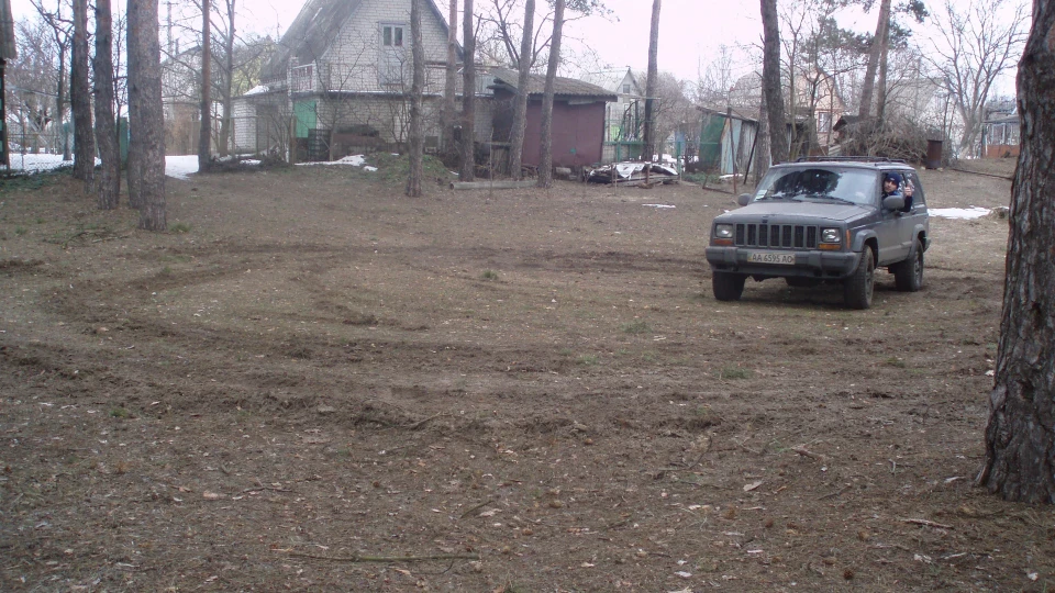 Jeep Cherokee Цегла 2