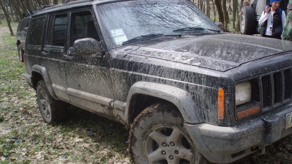 Jeep Cherokee Цегла 5