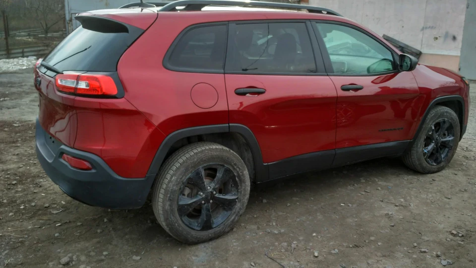 Jeep Cherokee НЛО 3