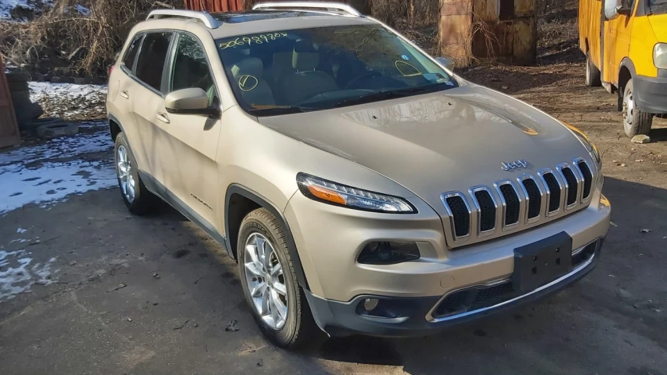 Jeep Cherokee OpaChirik) 4
