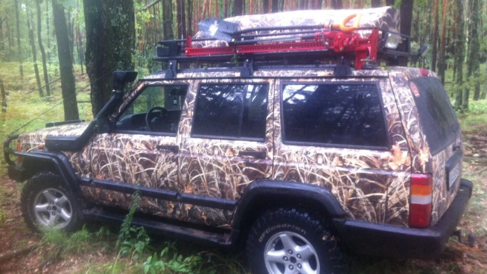 Jeep Cherokee плямистий всюдихід