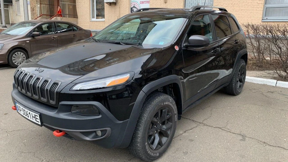 Jeep Cherokee Trailhawk 2017 3.2 -Tank 2