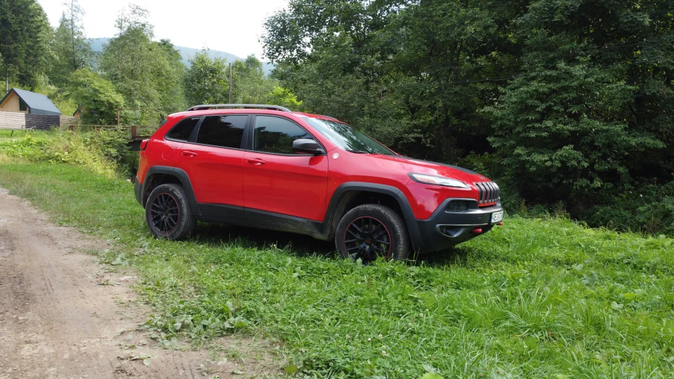 Jeep Cherokee Trailhawk Червоний дракон 2