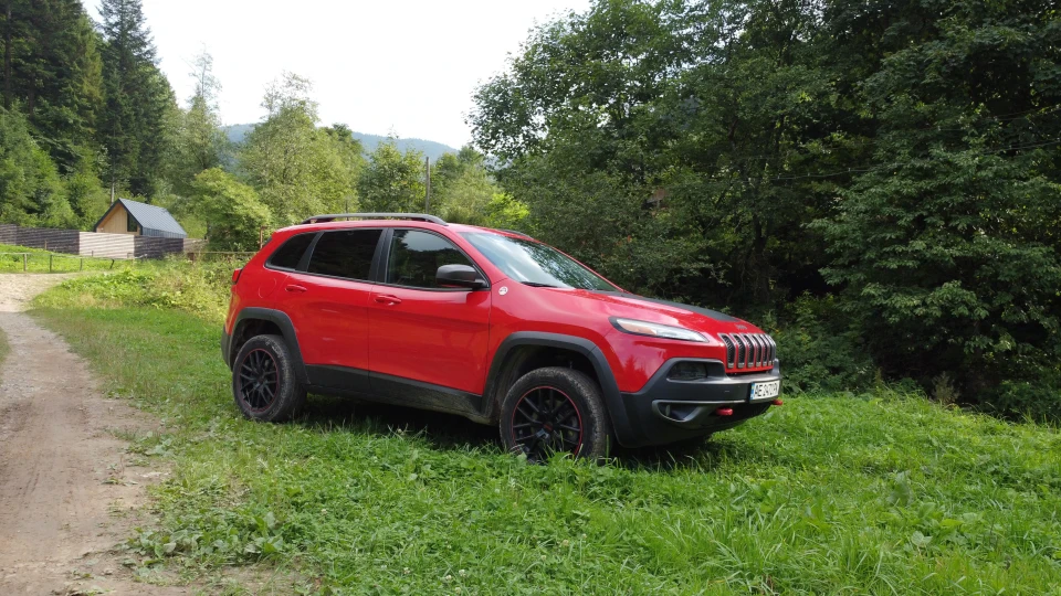 Jeep Cherokee Trailhawk Червоний дракон 3