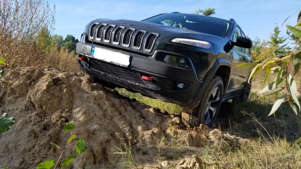 Jeep Cherokee TrailHawk 2