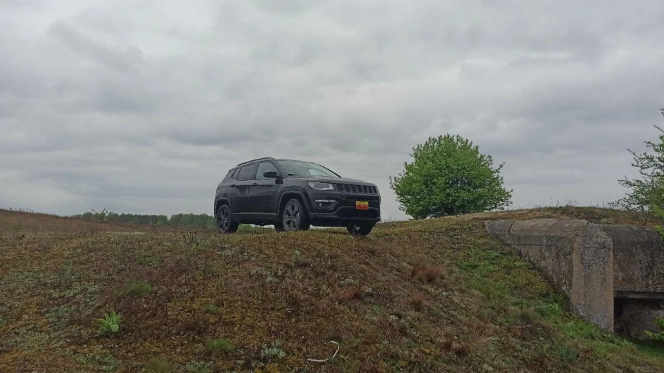 Jeep Compass Latitude 4