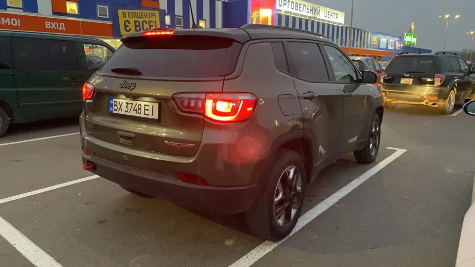 Jeep Compass Зелений TRAILHAWK 2