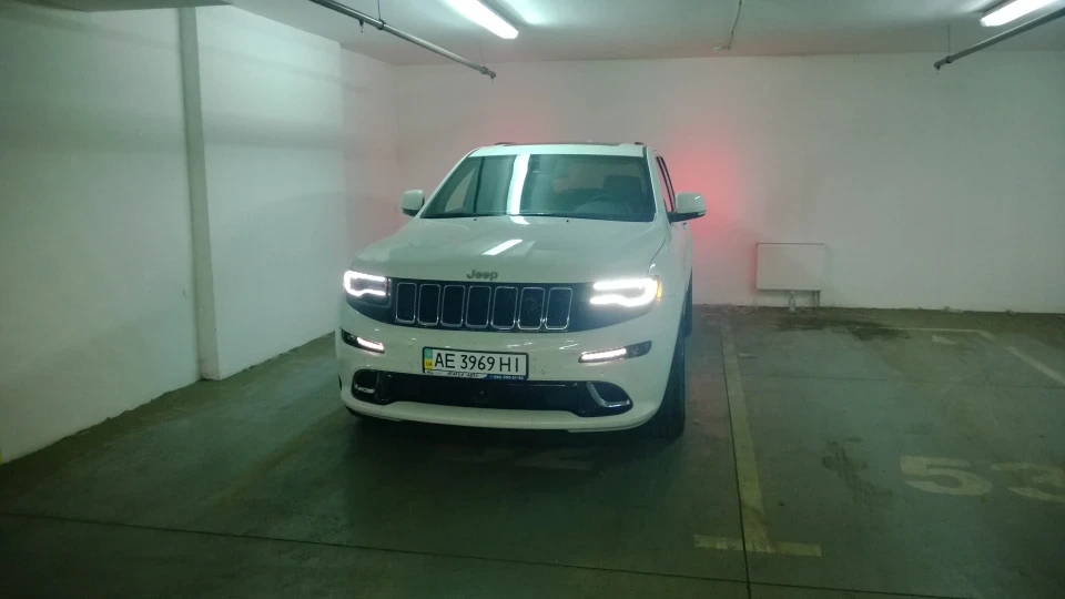 Jeep Grand Cherokee SRT-8 2