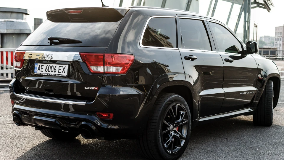 Jeep Grand Cherokee SRT-8 6.4л-SRT-8 4
