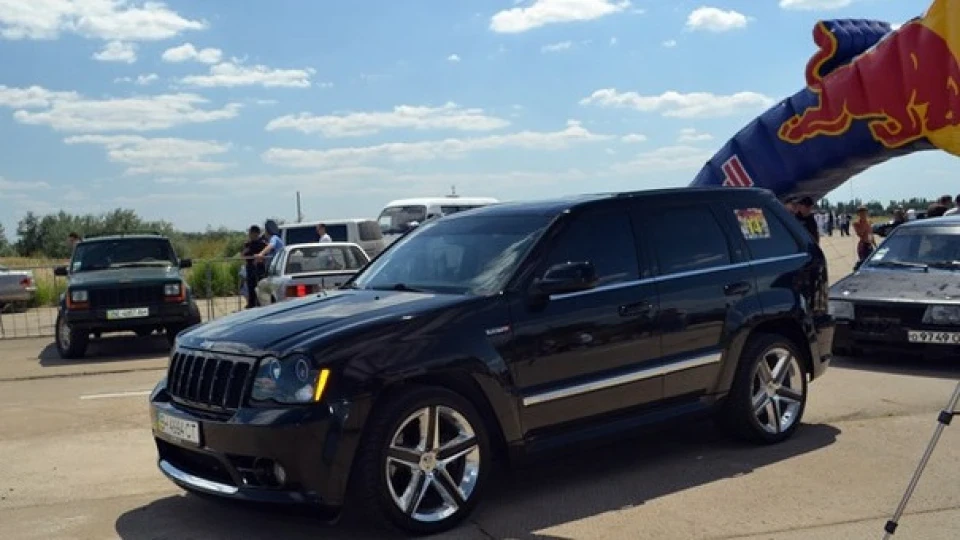 Jeep Grand Cherokee SRT-8 American 5