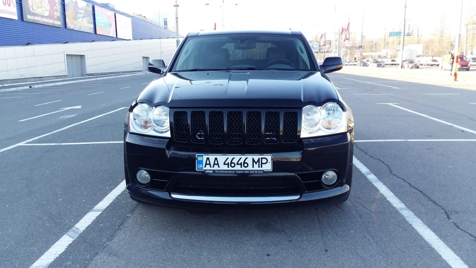 Jeep Grand Cherokee SRT-8 Чорний Володар