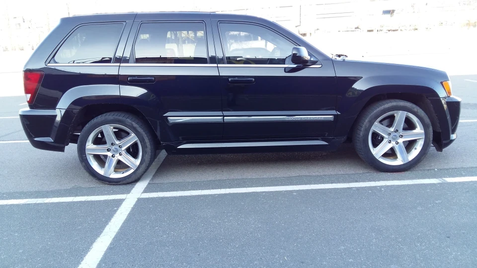 Jeep Grand Cherokee SRT-8 Чорний Володар 3