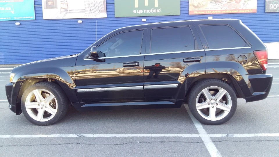 Jeep Grand Cherokee SRT-8 Чорний Володар 5