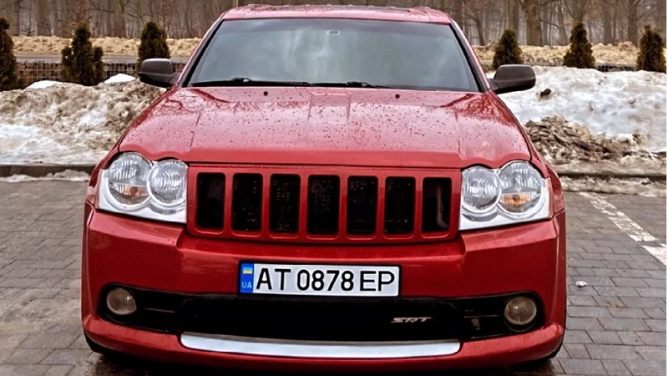 Jeep Grand Cherokee SRT-8 Кріпиш