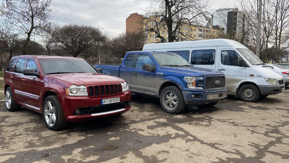 Jeep Grand Cherokee SRT-8 Кріпиш 3