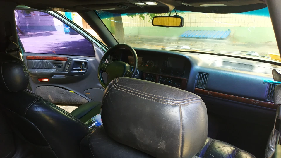 Jeep Grand Cherokee 4.0 газ. 242 роздатки. 3