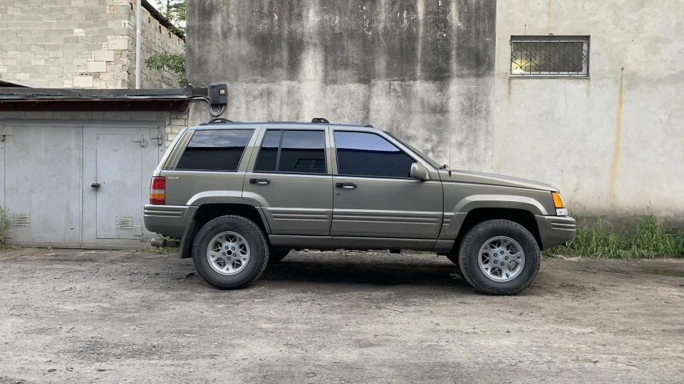 Jeep Grand Cherokee 5.2 limited 3