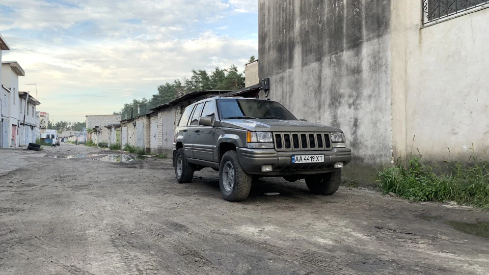 Jeep Grand Cherokee 5.2 limited 4