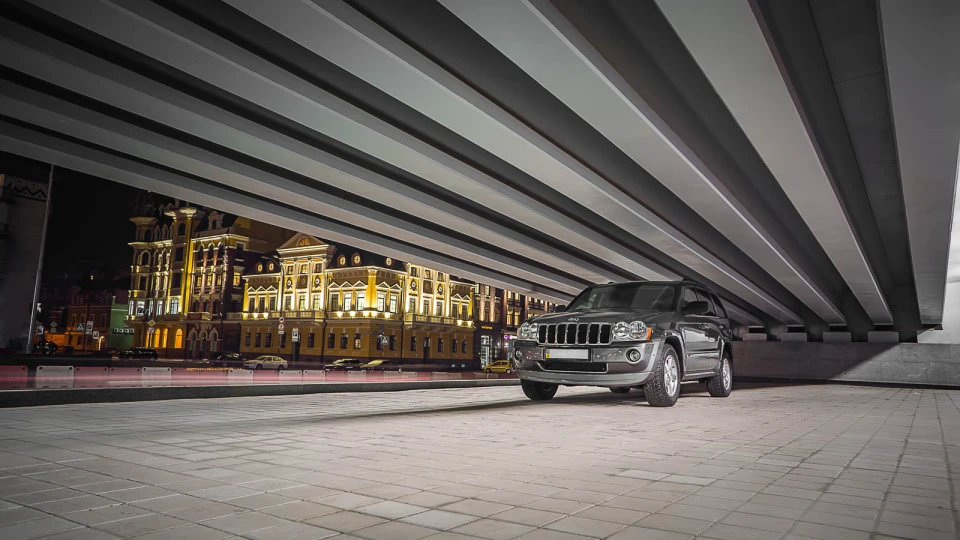 Jeep Grand Cherokee 5.7 HEMI 4
