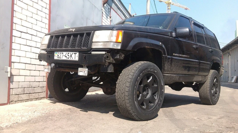 Jeep Grand Cherokee 5.9 Скажені лапи 2