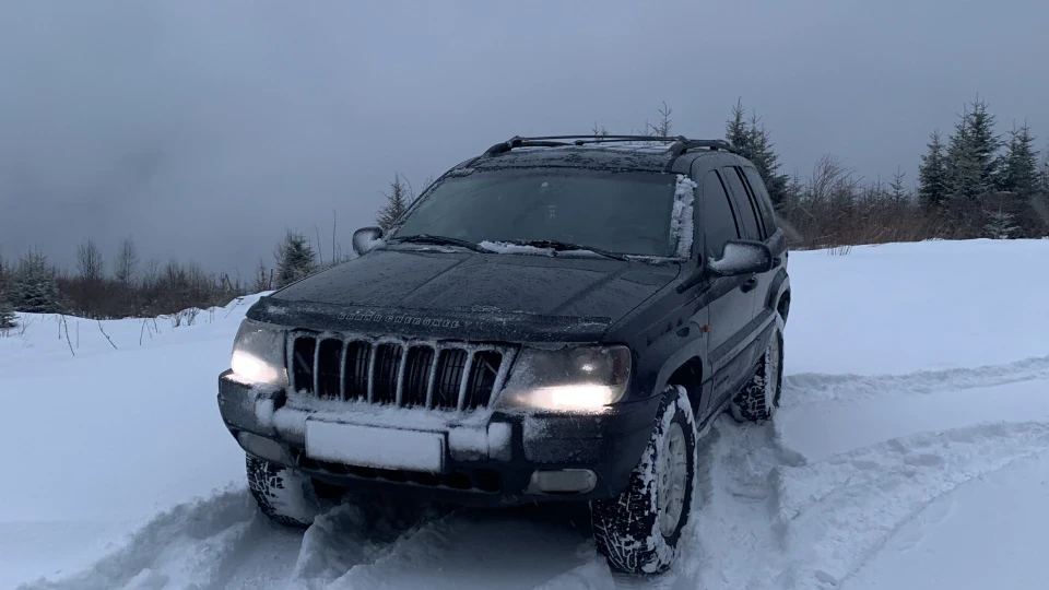 Jeep Grand Cherokee Чорний металік 3