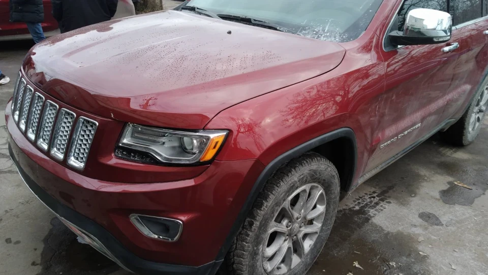 Jeep Grand Cherokee Червоний Носоріг 2