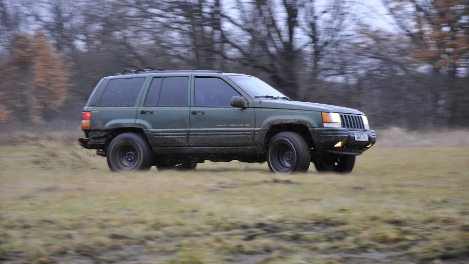 Jeep Grand Cherokee Lunohod