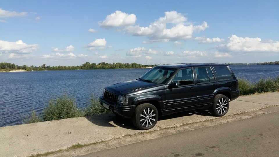 Jeep Grand Cherokee Magnum 5.9