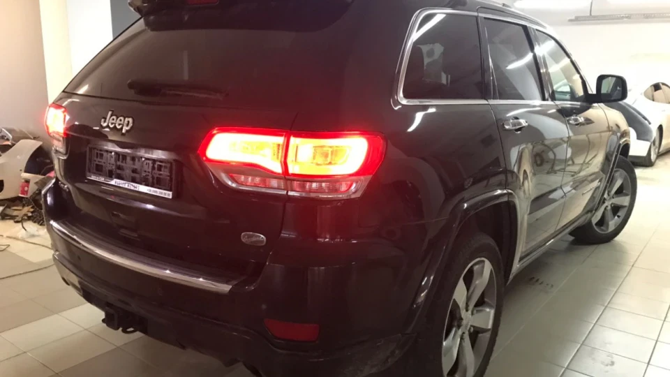 Jeep Grand Cherokee Overland 3