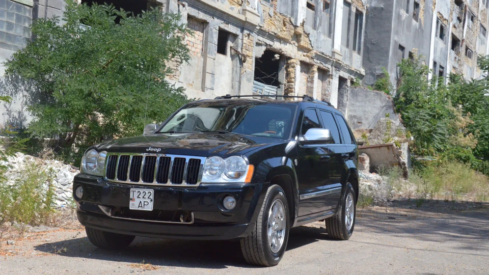 Jeep Grand Cherokee Широкий 5,7 HEMI V8