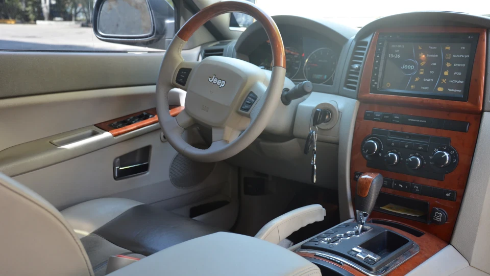Jeep Grand Cherokee Широкий 5,7 HEMI V8 5