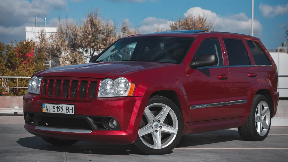 Jeep Grand Cherokee SRT8 3