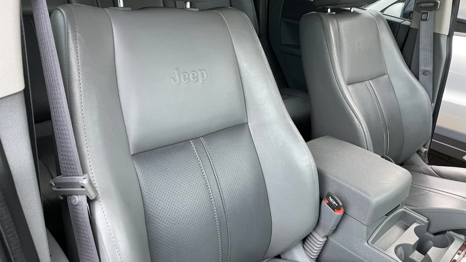 Jeep Grand Cherokee Всюдидиван 5.7 2