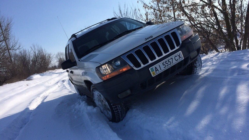 Jeep Grand Cherokee White Laredo 3
