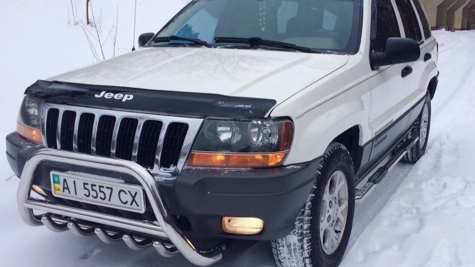 Jeep Grand Cherokee White Laredo 4