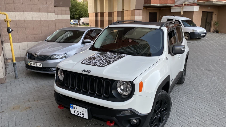 Jeep Renegade Deserthawk 2