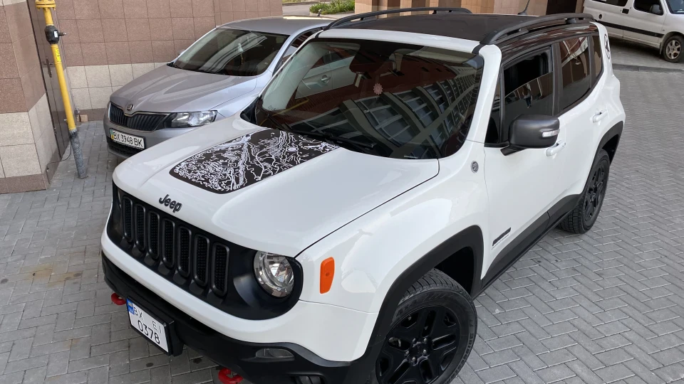 Jeep Renegade Deserthawk 4