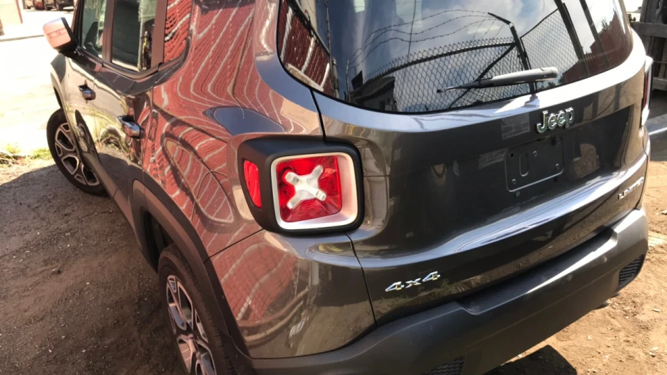 Jeep Renegade lil Wrangler 3