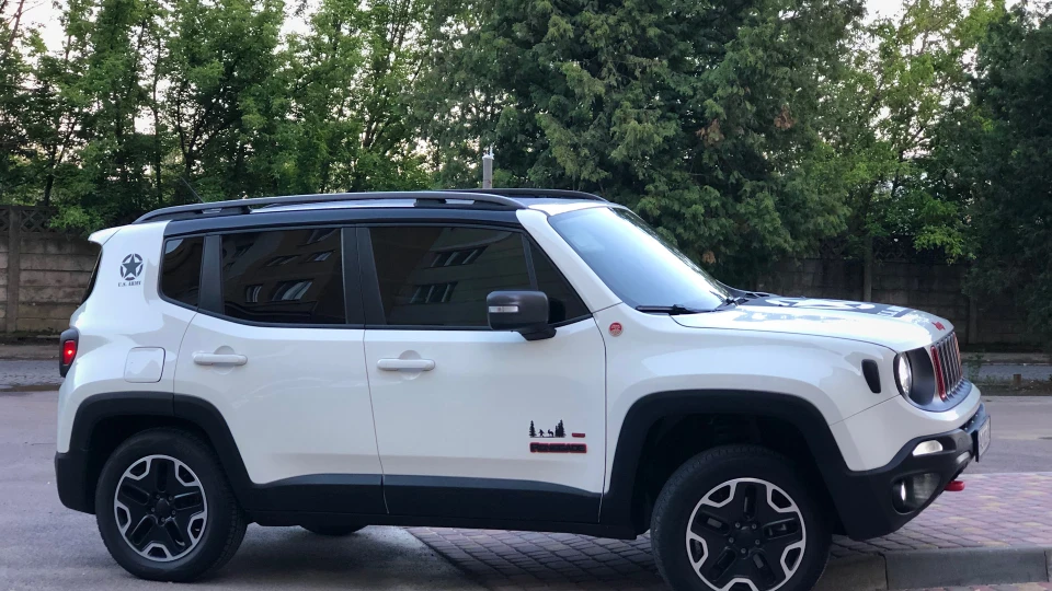Jeep Renegade TRAILHAWK БОБИК