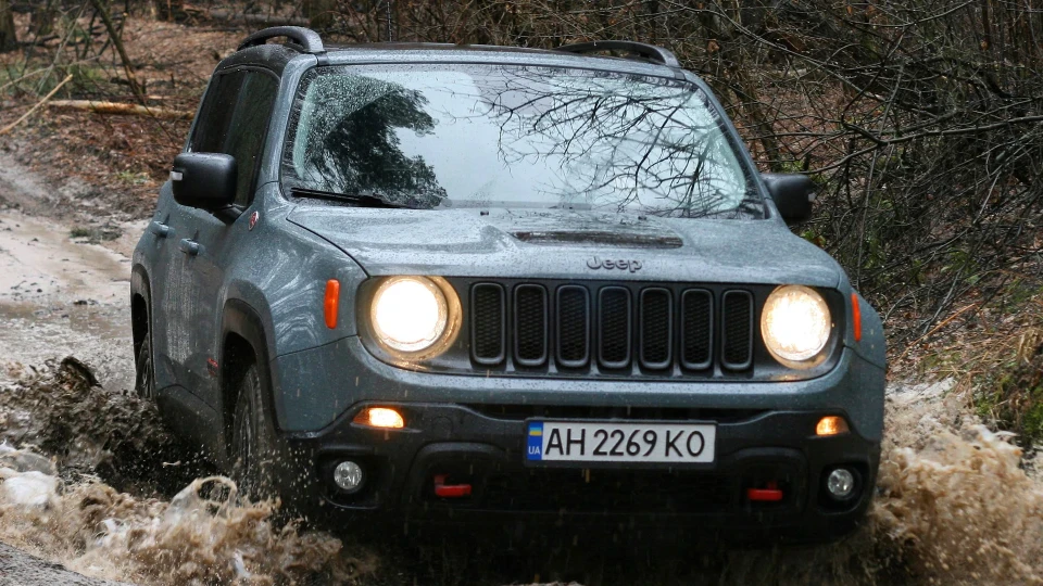Jeep Renegade Trailhawk Сірий