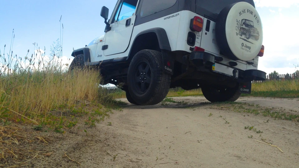 Jeep Wrangler 3