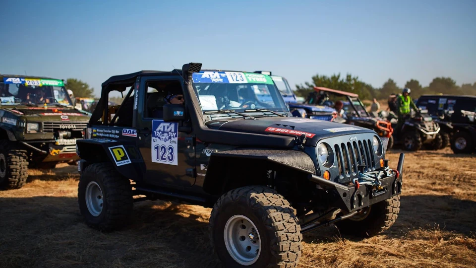 Jeep Wrangler 5