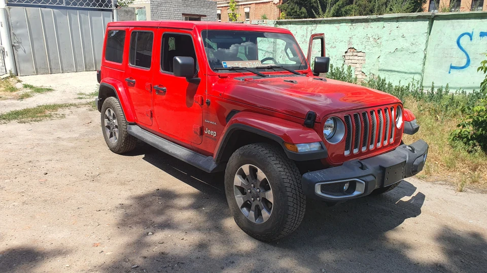 Jeep Wrangler Файєркракер Сахара 2