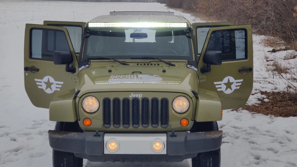 Jeep Wrangler Sahara Commando Green 2